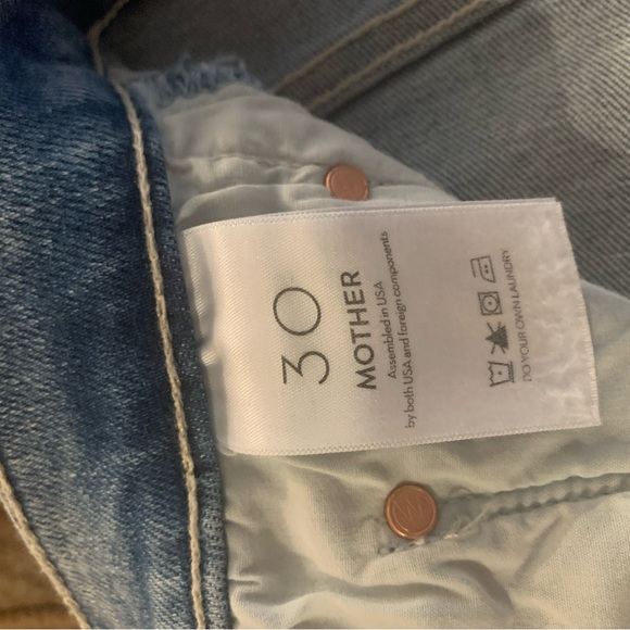 MOTHER JEANS. Insider Crop Step Fray. Love in a boat. - Picture 7 of 8